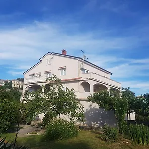  Apartment Mari - Near Sea